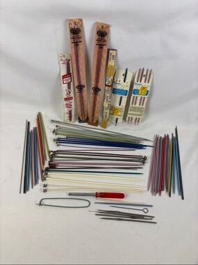 HUGE LOT OF VINTAGE KNITTING NEEDLES ALL SIZES